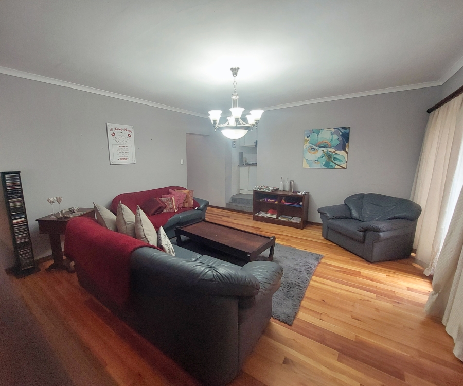 5 Bedroom Property for Sale in Denver Park Western Cape